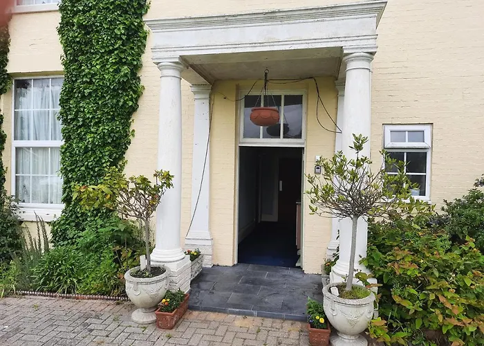 Self Contained Apartment In Winterton Hall
