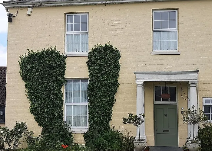 Self Contained Apartment In Winterton Hall